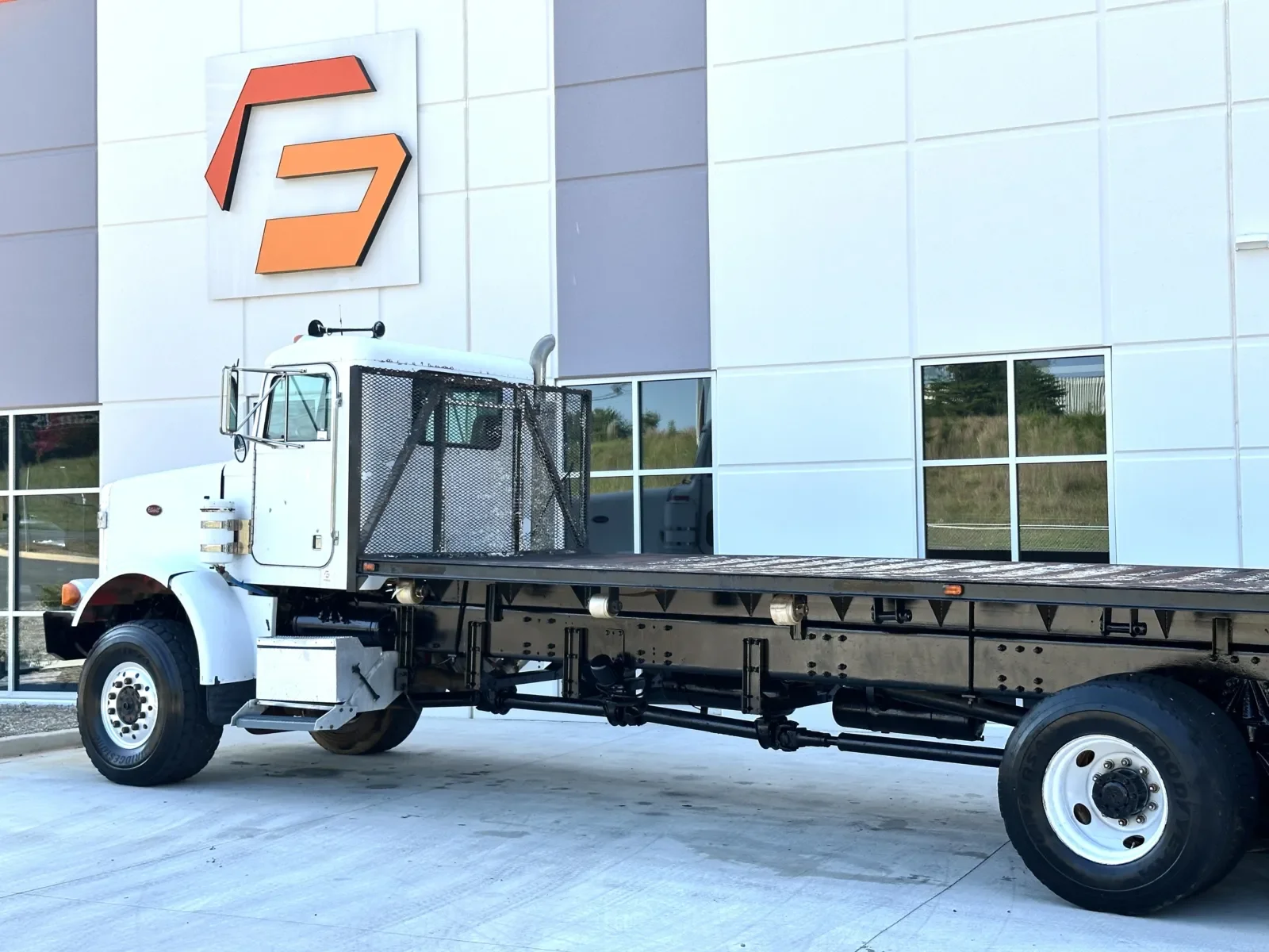 2000 Peterbilt in Greer, SC — photo 8