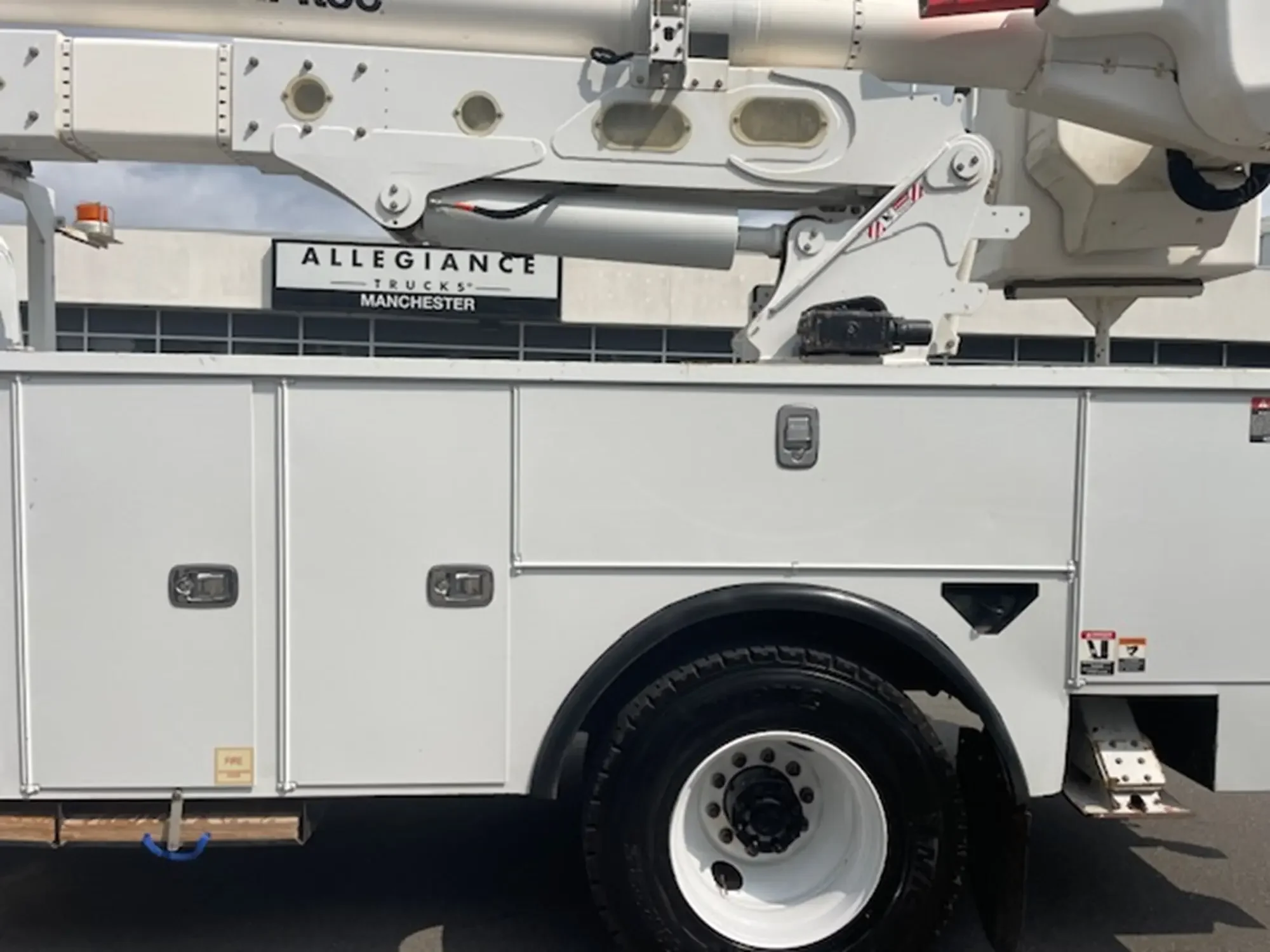 2019 International 4300 - image 17