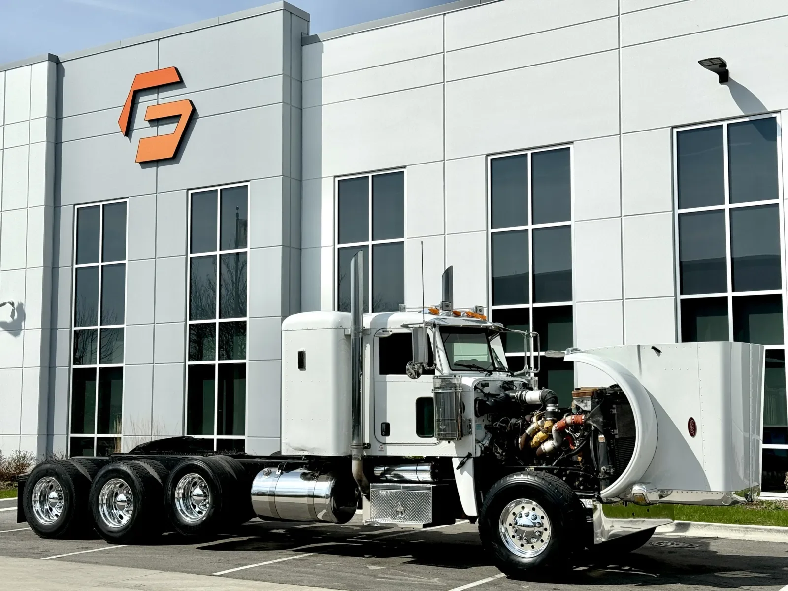 2008 Peterbilt 388 in New Lenox, IL — photo 9