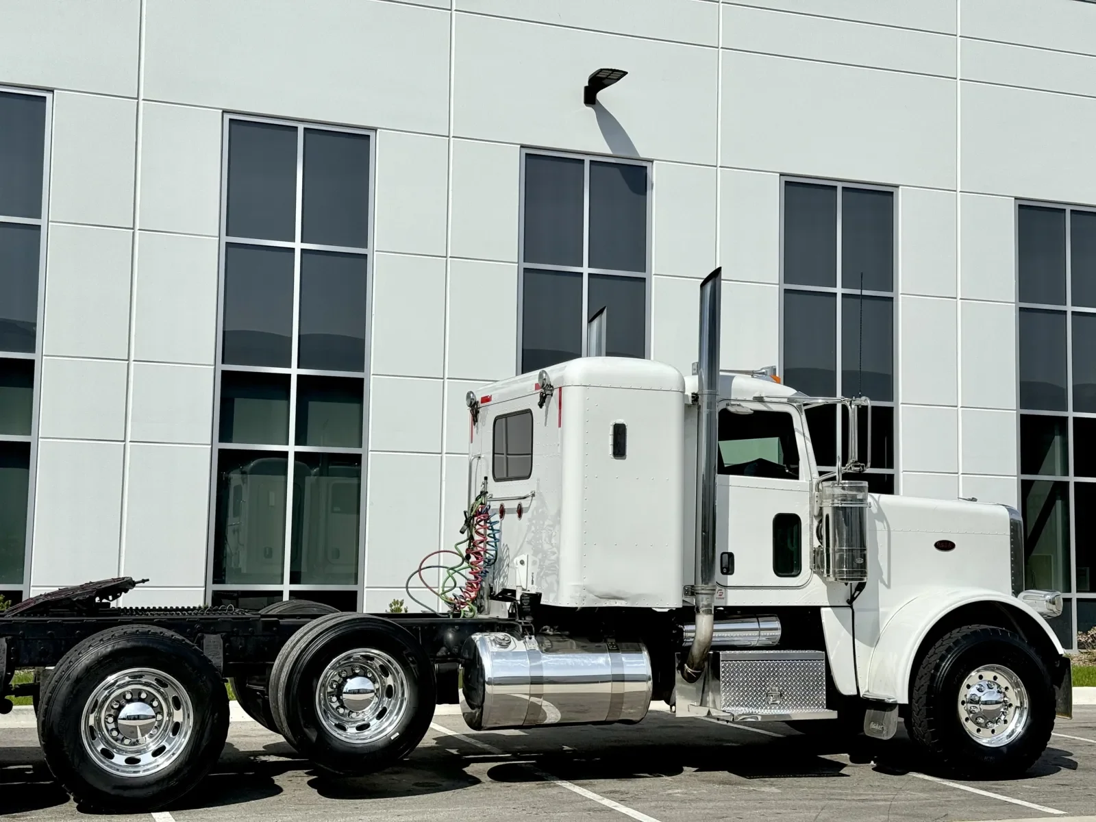 2008 Peterbilt 388 in New Lenox, IL — photo 7