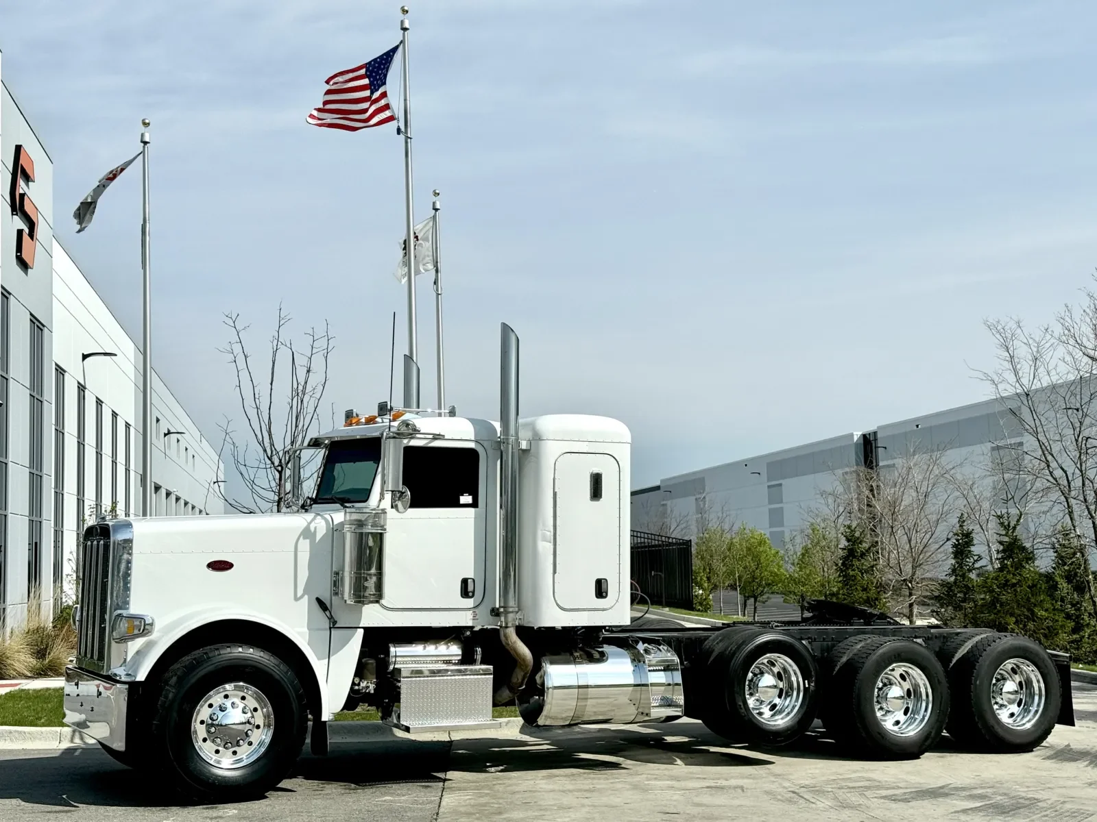 2008 Peterbilt 388 in New Lenox, IL