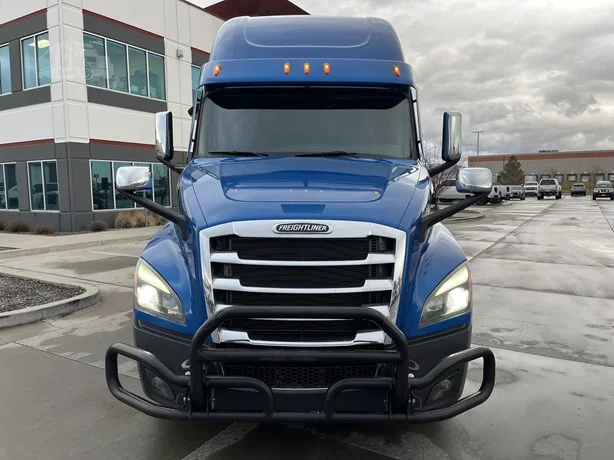 2024 Freightliner Cascadia - image 11