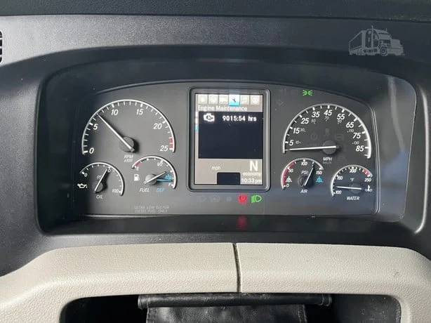 2024 Freightliner Cascadia - image 15