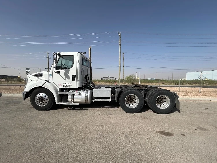 2019 Freightliner M2 112 - image 4