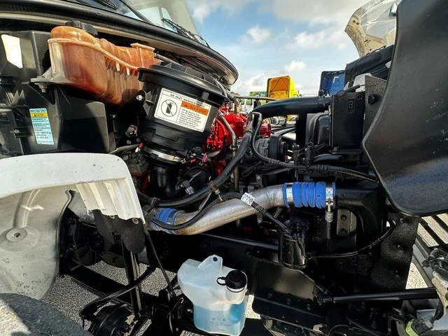 2018 Freightliner M2 106 in San Antonio, TX — photo 10