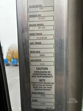 2010 Kenworth T800 - image 25