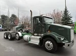 2010 Kenworth T800 - image 30