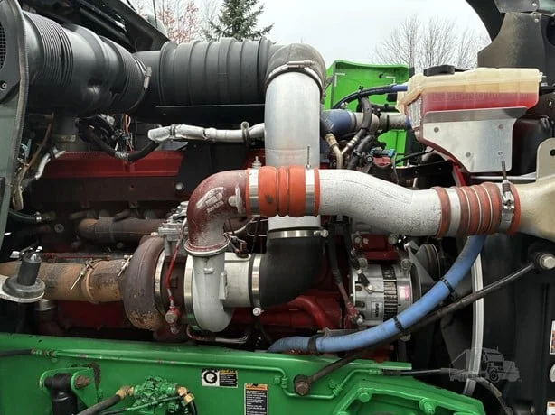 2010 Kenworth T800 - image 12