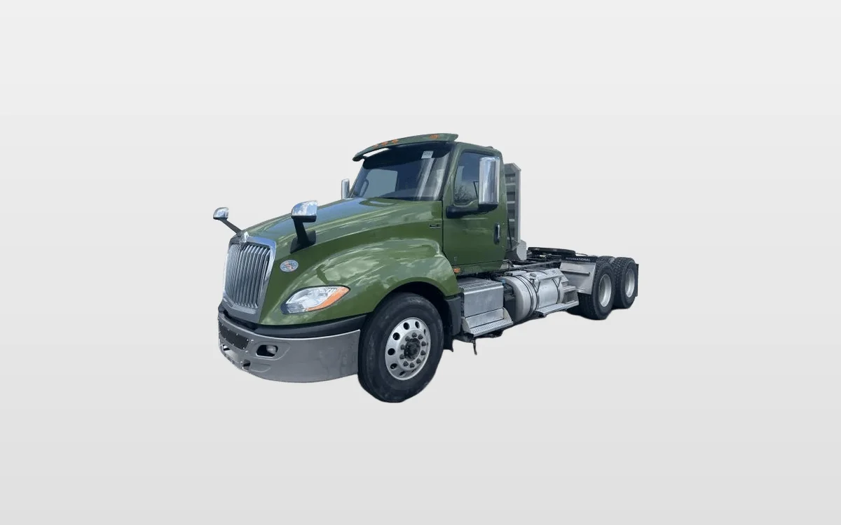 2020 International LT - image 1