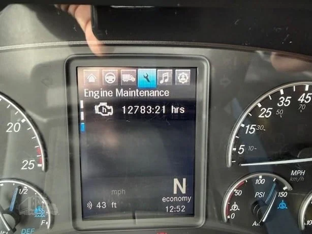 2022 Freightliner Cascadia - image 19