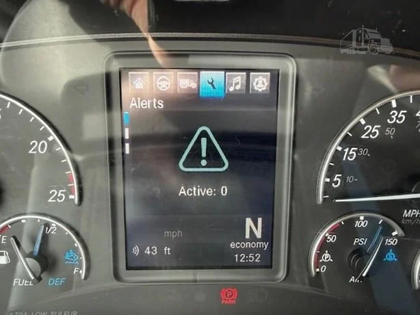 2022 Freightliner Cascadia - image 21