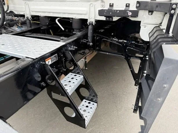 2022 Freightliner Cascadia - image 5