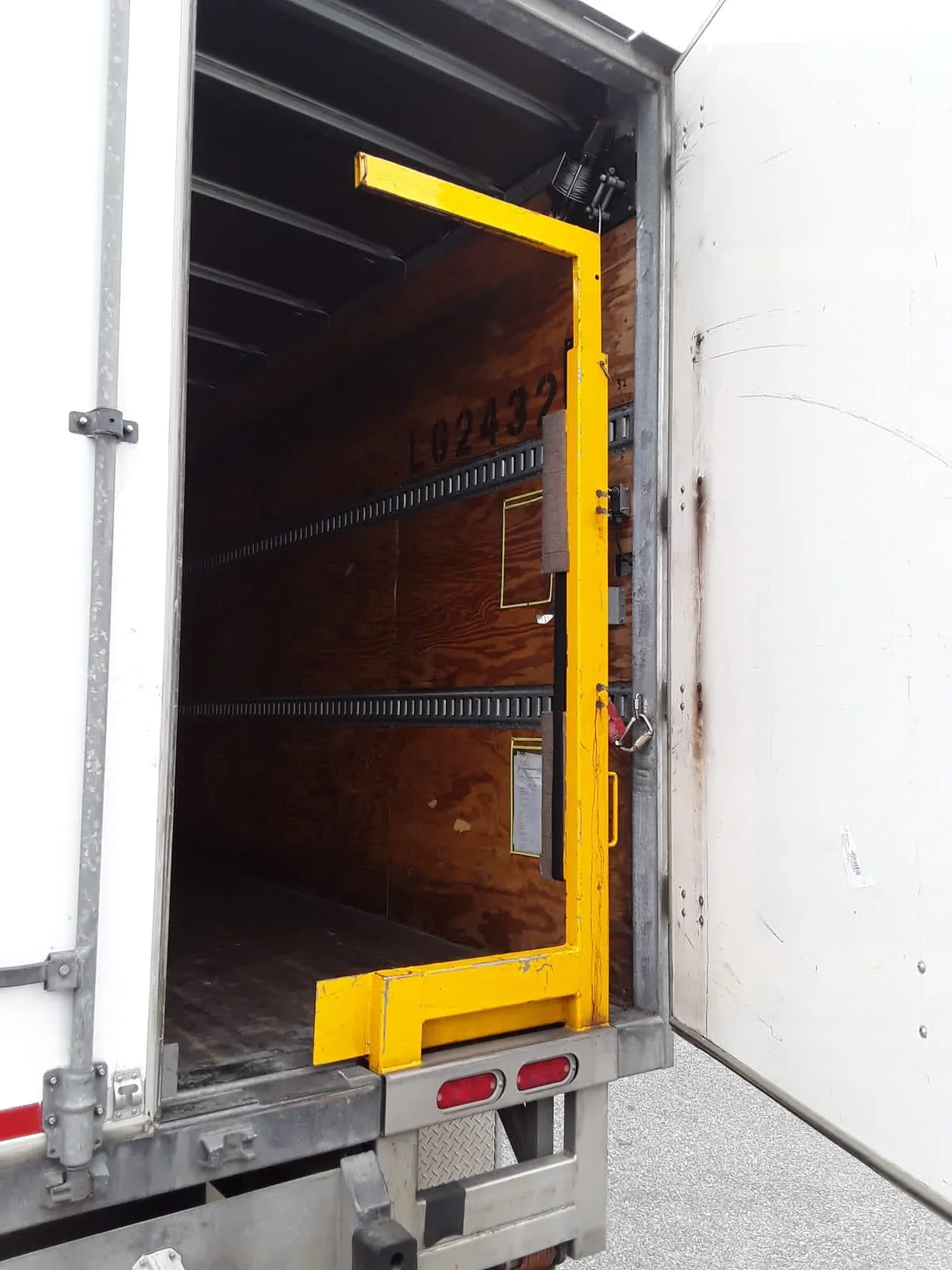 2019 International 4300 in Allentown, PA — photo 11