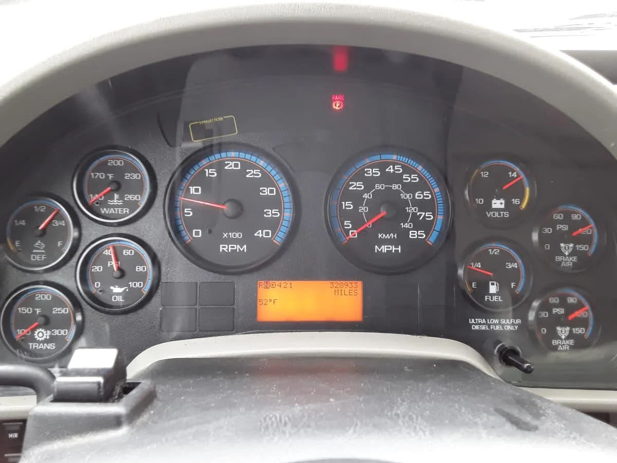 2019 International 4300 in Allentown, PA — photo 10