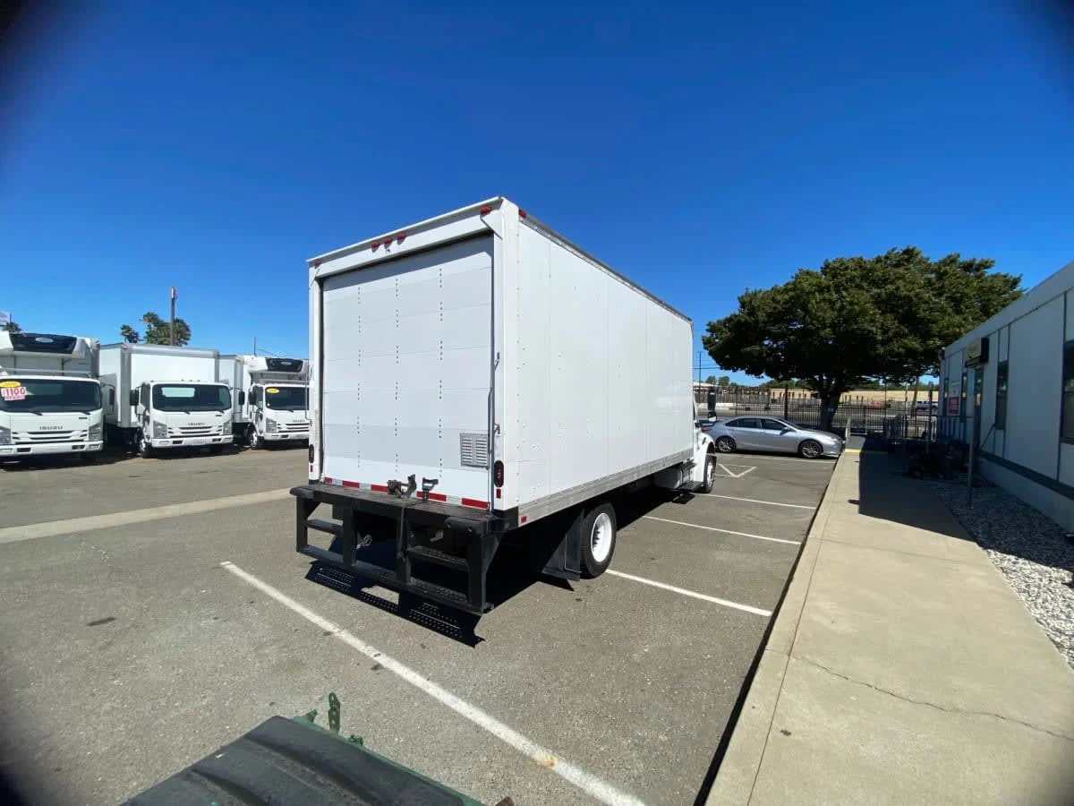 2022 Freightliner M2 106 in West Sacramento, CA — photo 4