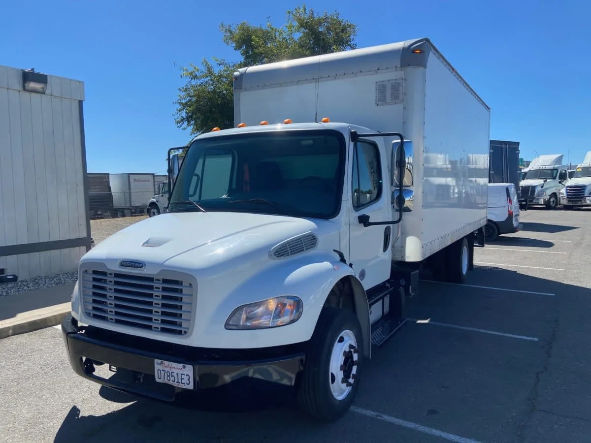 2022 Freightliner M2 106