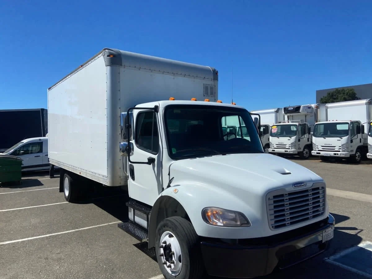 2022 Freightliner M2 106 in West Sacramento, CA — photo 3