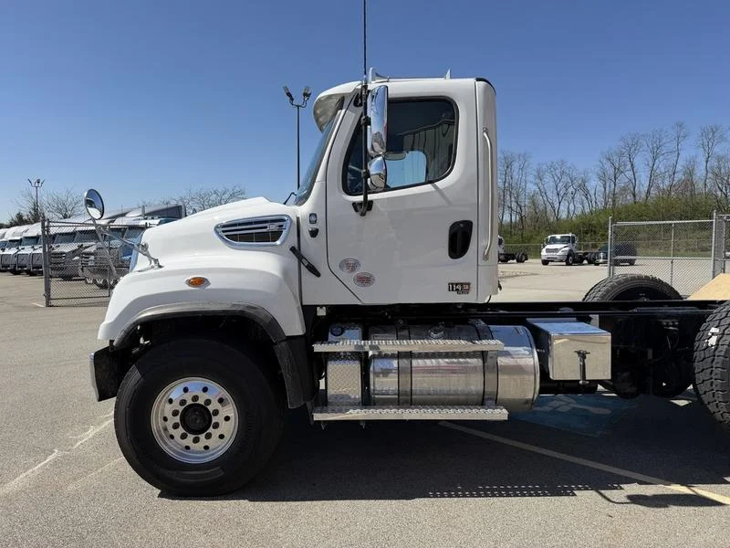 2027 Freightliner in Pittsburgh, PA — photo 8