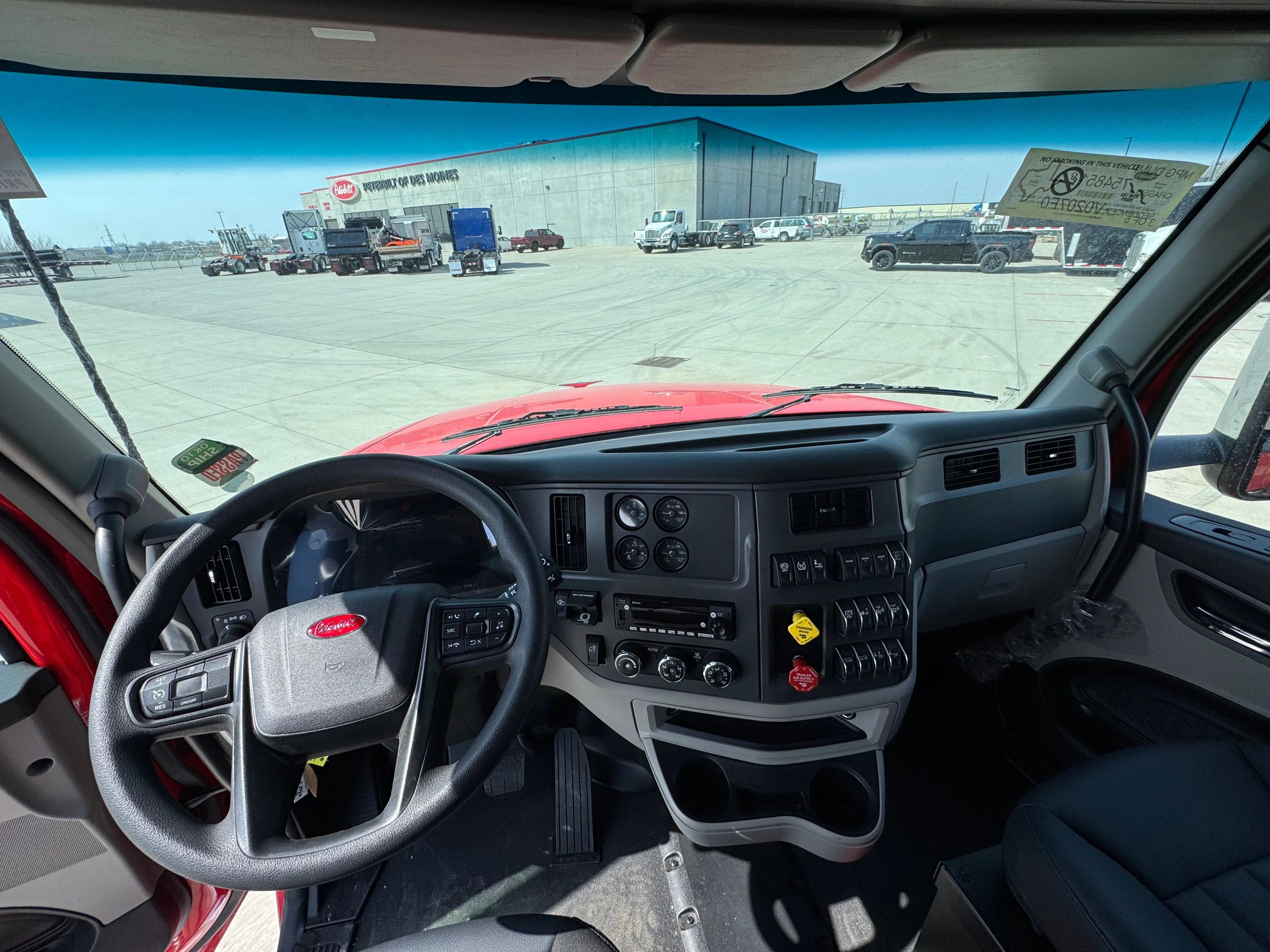 2025 Peterbilt 567 - image 13