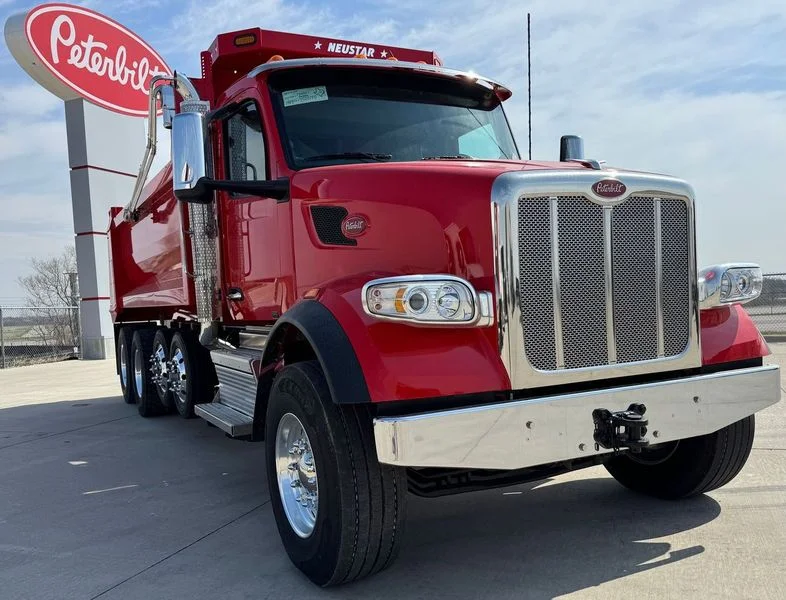 2025 Peterbilt 567 - image 3