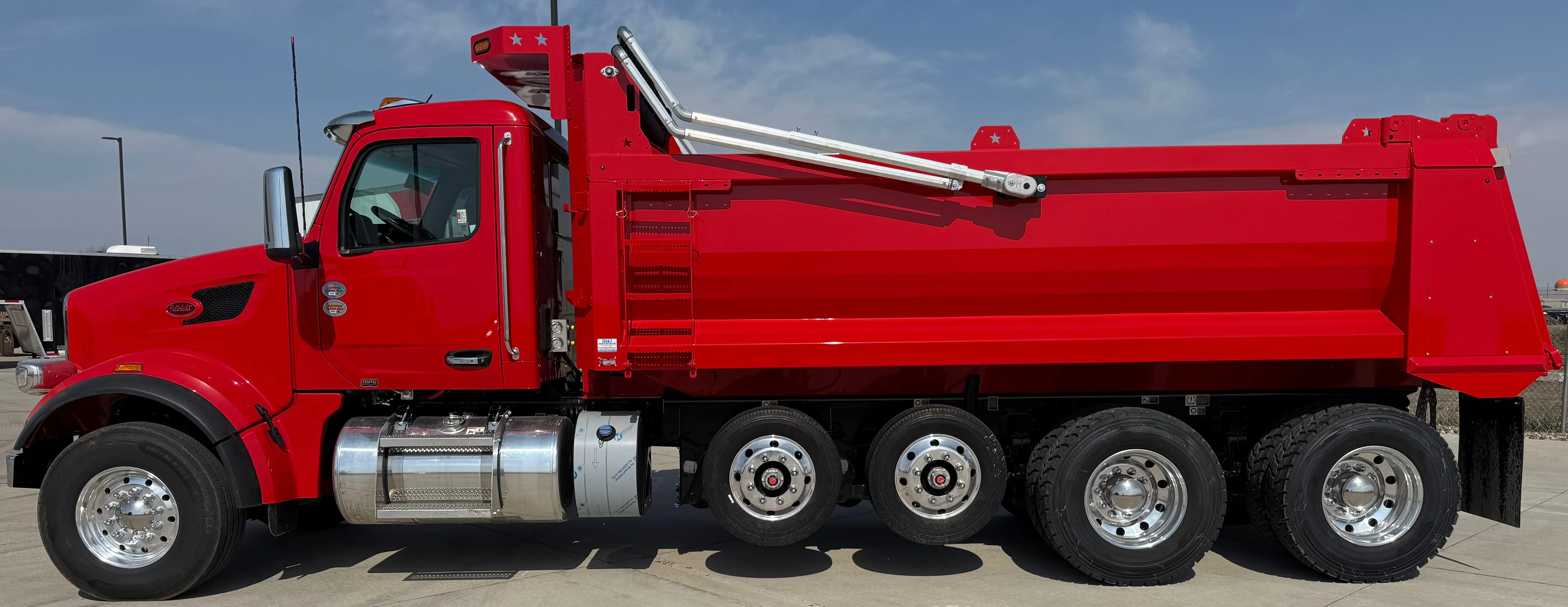 2025 Peterbilt 567 - image 8