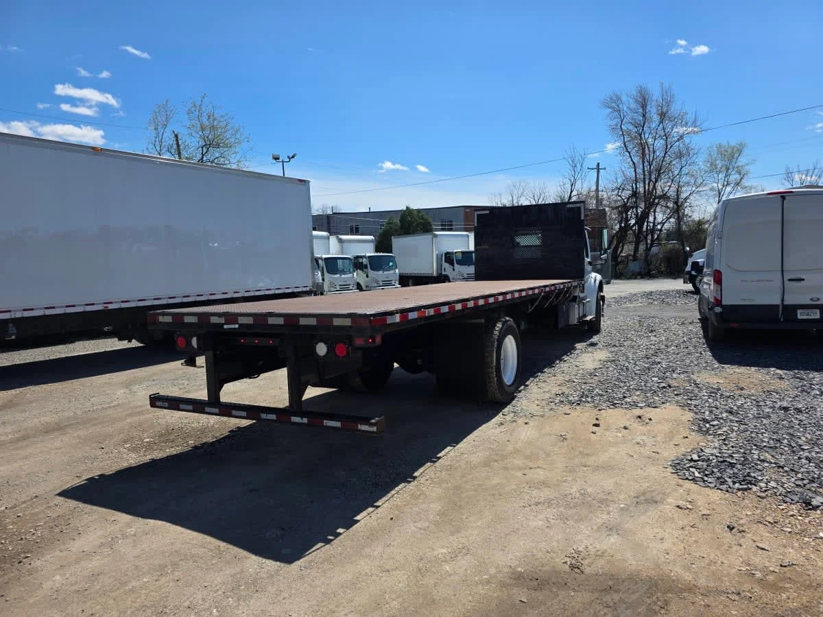 2016 Freightliner M2 106 - image 4