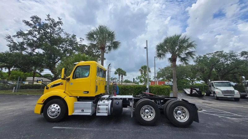 2024 Peterbilt 579 in Fort Lauderdale, FL — photo 5