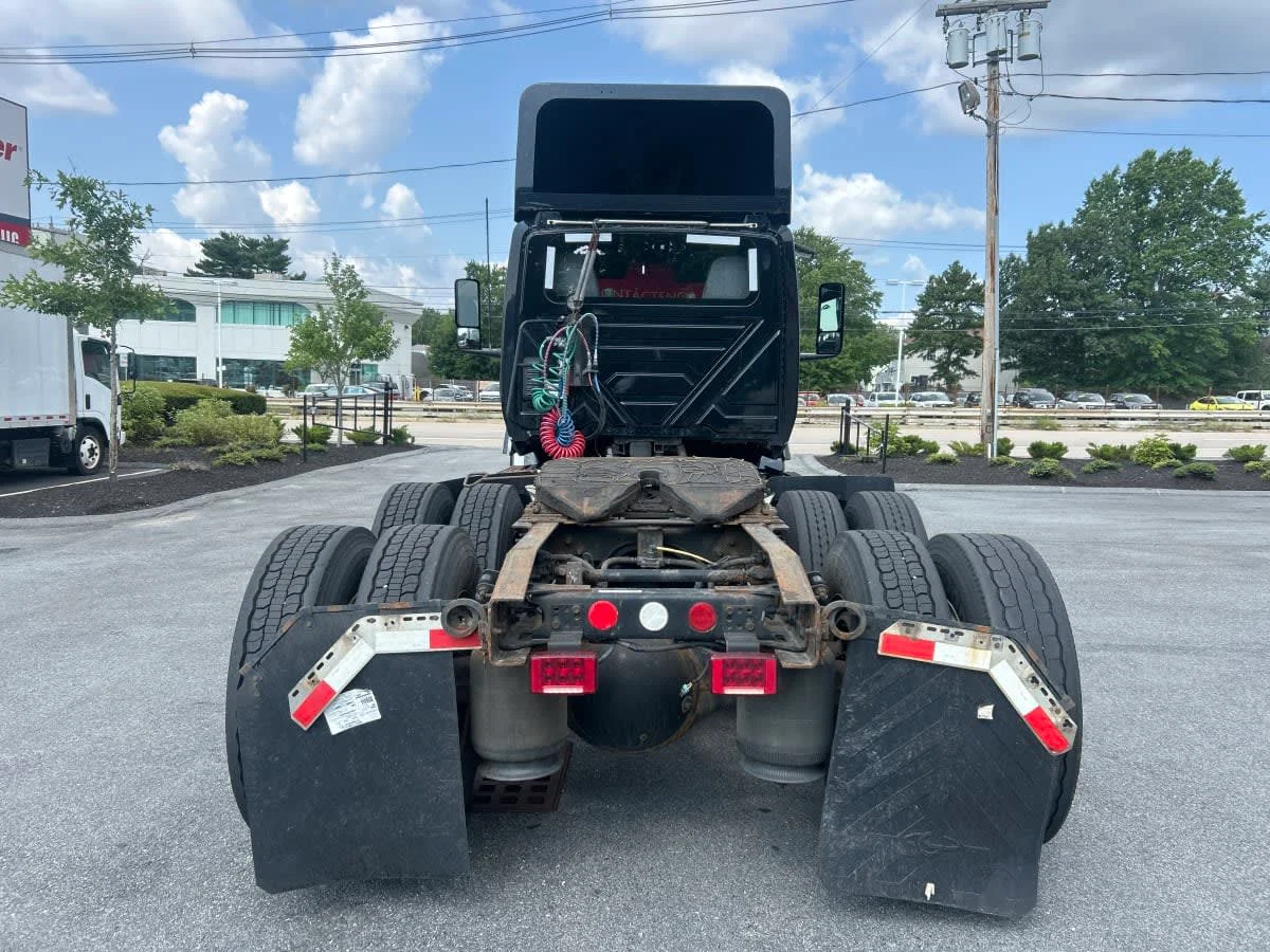 2020 International LT in Norwood, MA — photo 5