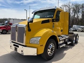 2020 Kenworth T880 - image 1