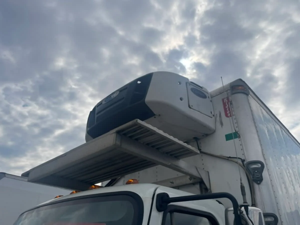 2020 Freightliner M2 106 in Farmingdale, NY — photo 7