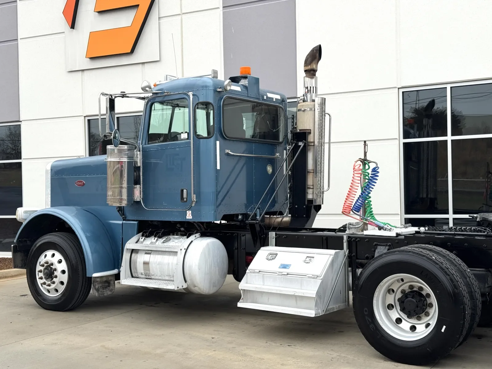 2009 Peterbilt 388 in Greer, SC — photo 8