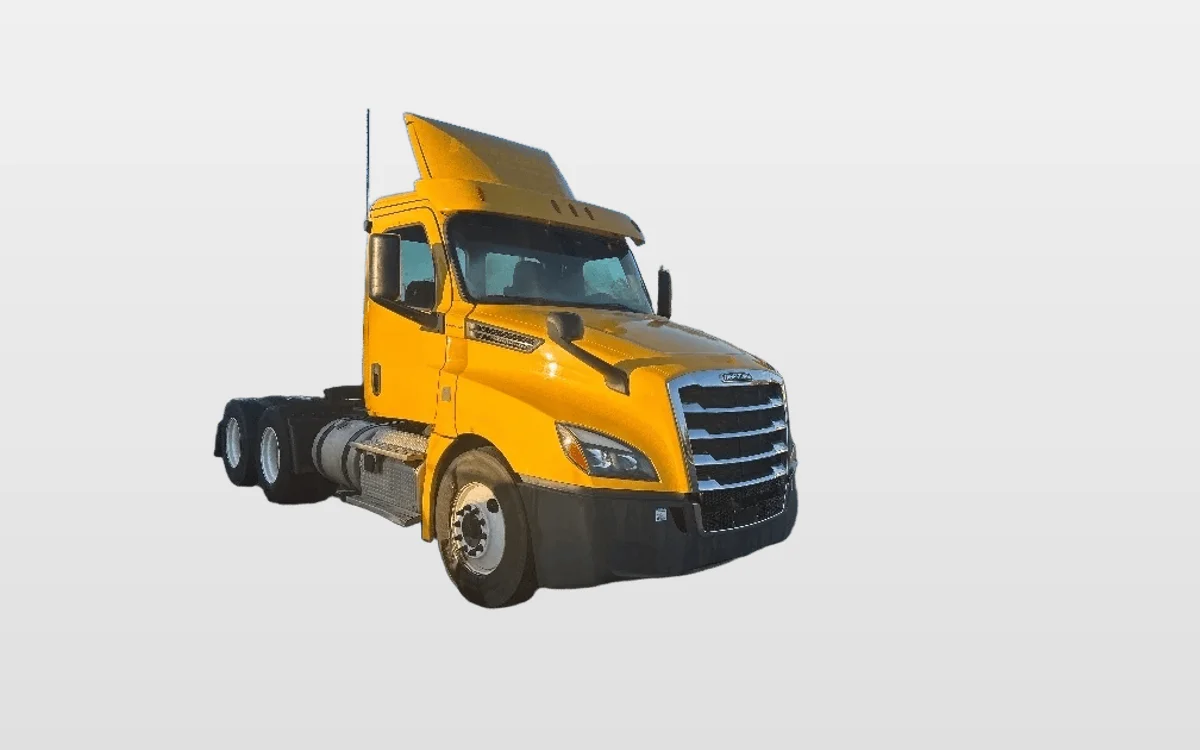 2019 Freightliner - image 1
