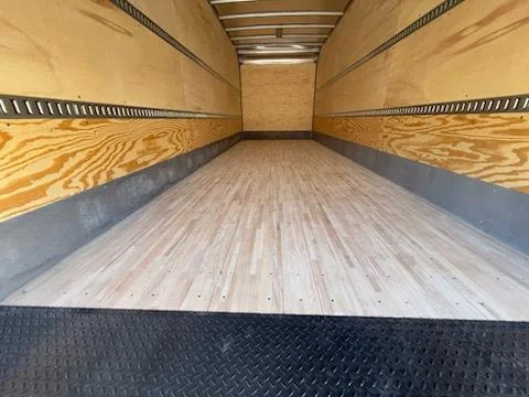 2025 Peterbilt 536 — photo 8
