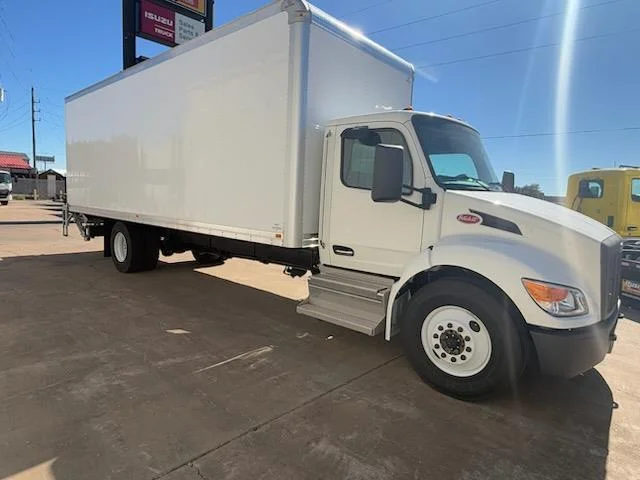 2025 Peterbilt 536 — photo 5