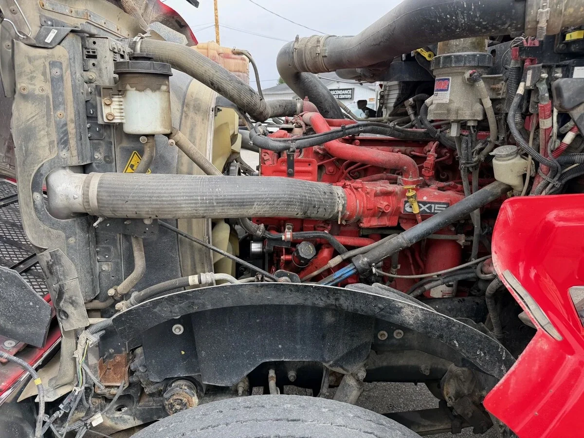 2023 International HX - image 7