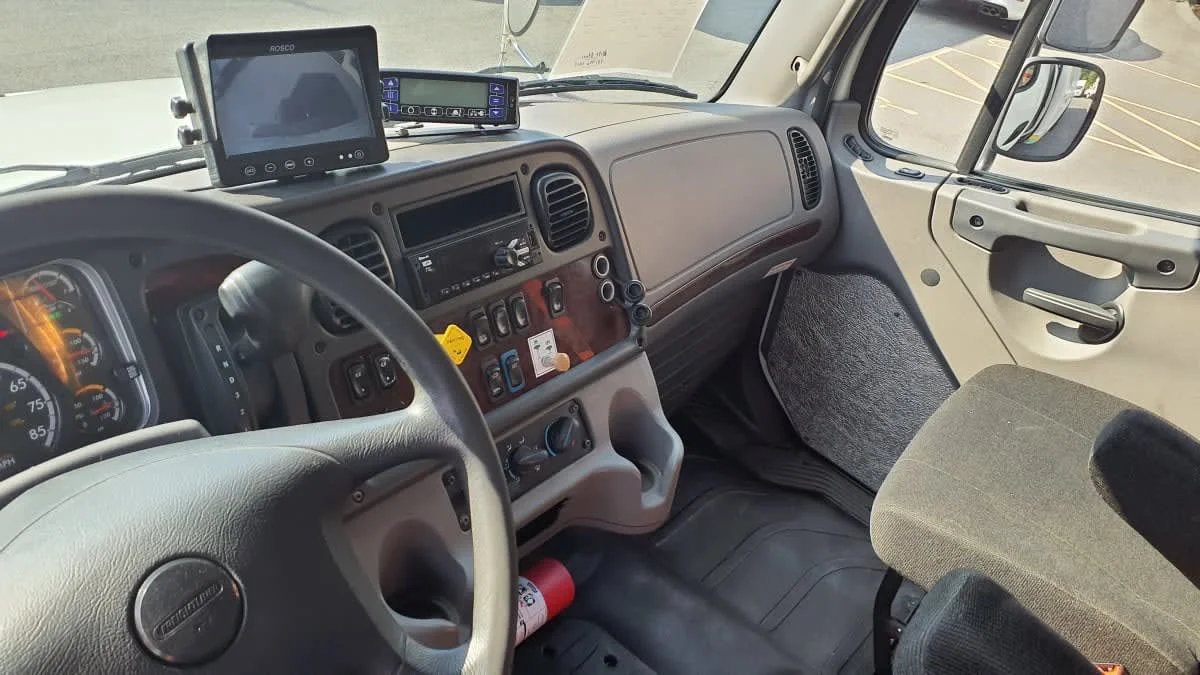 2019 Freightliner M2 106 in Norwood, MA — photo 8