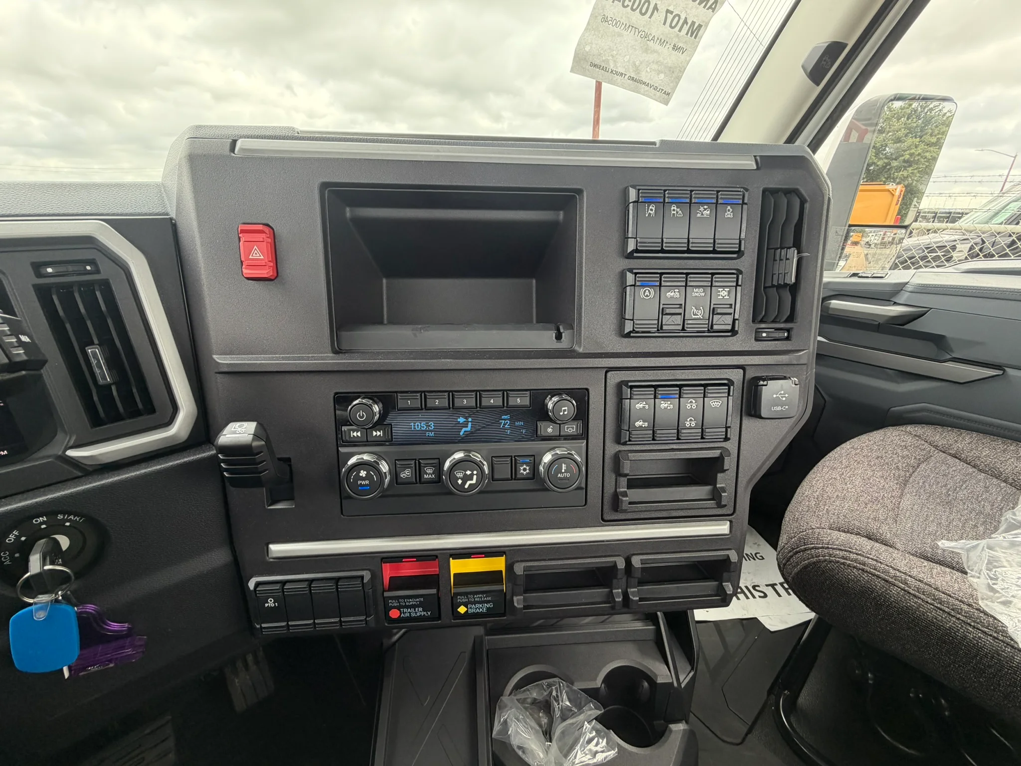 2026 Mack Anthem in Fort Worth, TX — photo 10