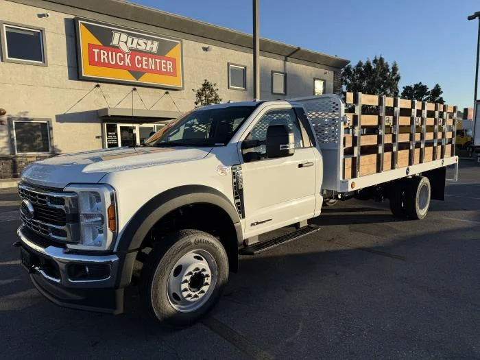 2026 Ford F-550 — photo 2