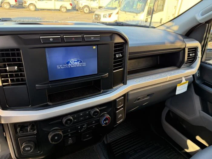 2026 Ford F-550 — photo 16