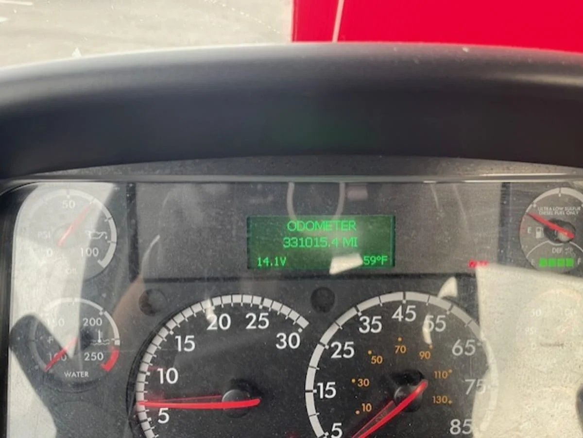 2017 Freightliner M2 106 - image 8