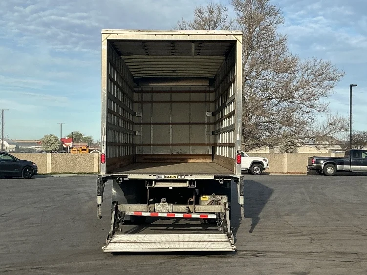 2022 International MV - image 9