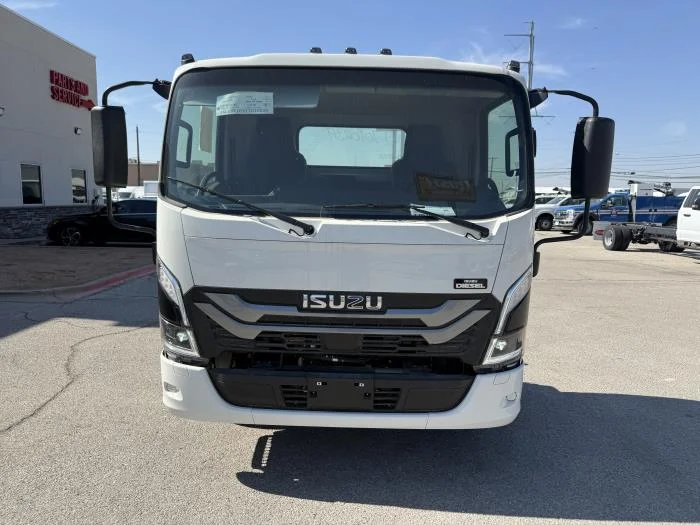2026 Isuzu NPR - image 9