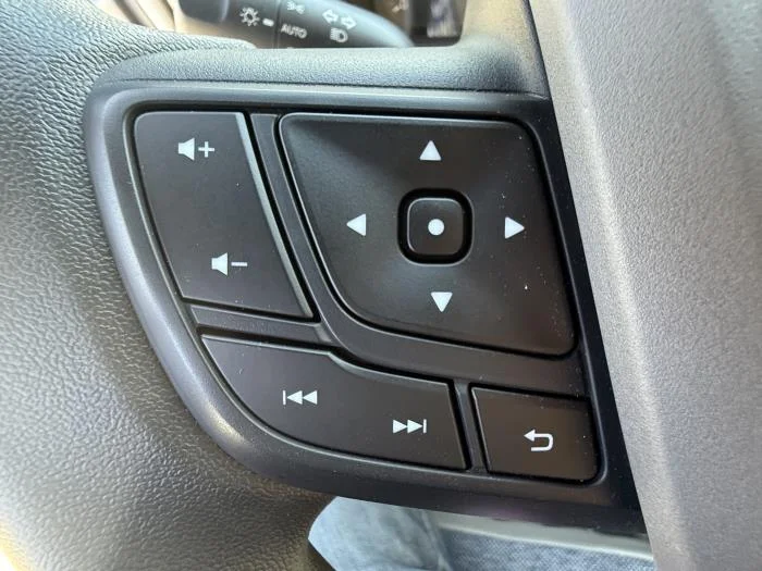 2026 Isuzu NPR - image 11