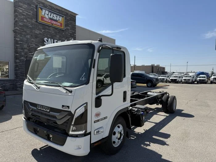 2026 Isuzu NPR - image 2