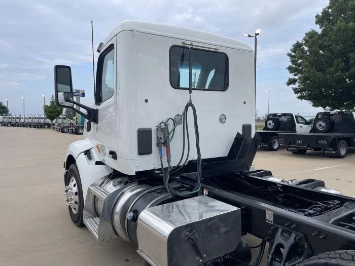 2021 Peterbilt 579 in Oklahoma City, OK — photo 13