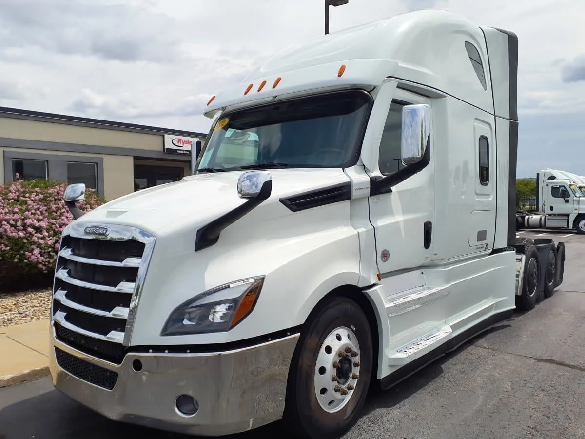 2022 Freightliner Cascadia