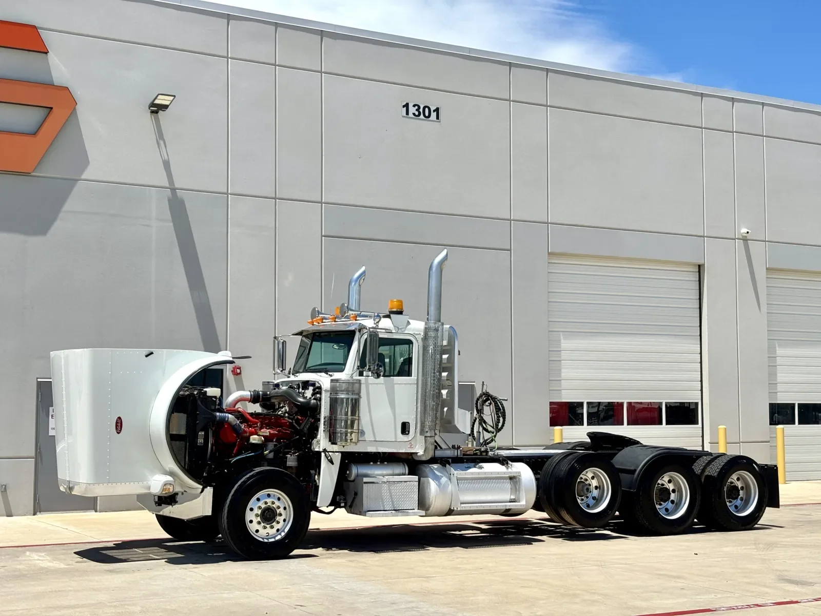 2015 Peterbilt 389 - image 10
