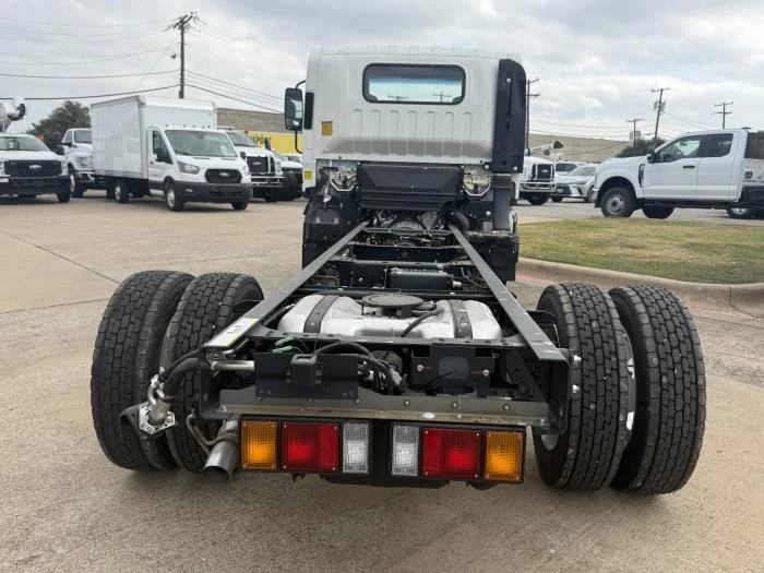 2025 Isuzu NRR in Dallas, TX — photo 4