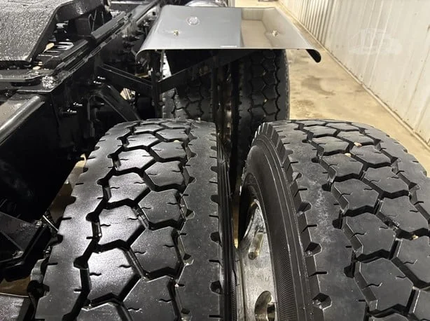 2014 Peterbilt 389 - image 9