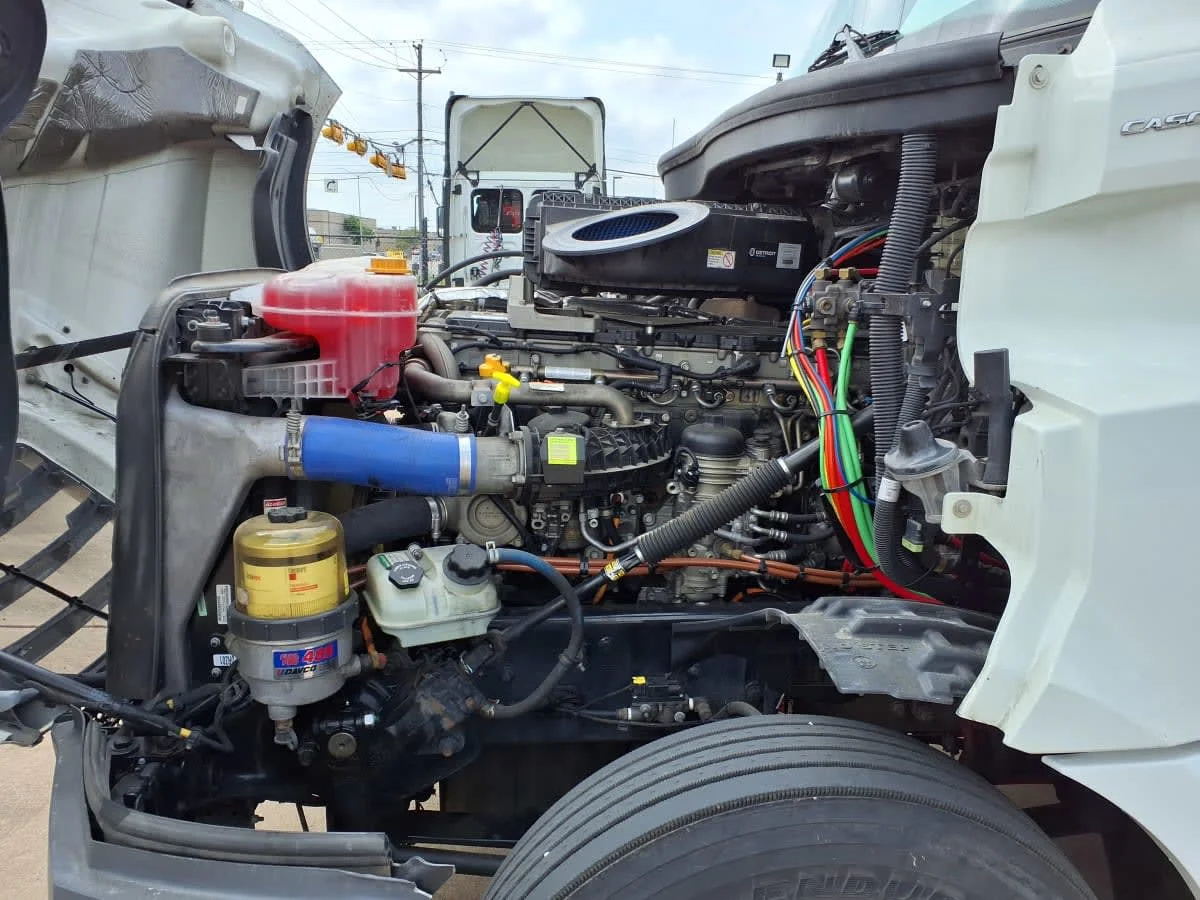 2020 Freightliner Cascadia in Dallas, TX — photo 8